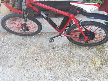 Bicicletta pedalata assistita