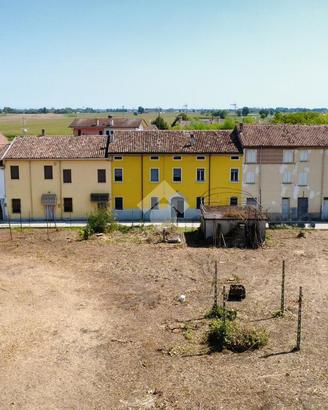 CASA SEMINDIPENDENTE A MARCARIA