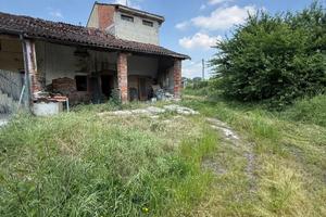 Rustico completamente da ristrutturare a Offlaga