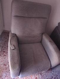 poltrona estensibile elettrica 