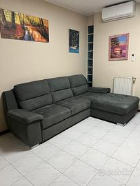 Divano grigio antracite