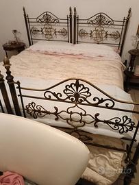 letto in ottone e rame 