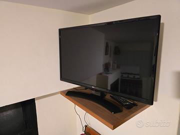 Monitor TV LG 24" LED – Perfetto per Cucina Camera