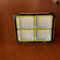 Faro LED ricaricabile