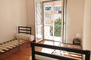 Via leopardi camere doppia per studentesse