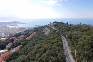 TERRENO A TRIESTE