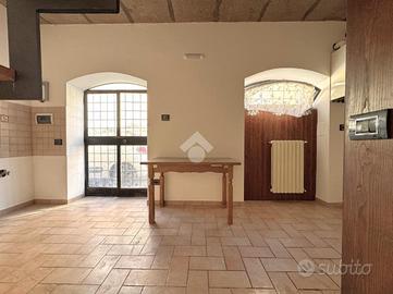 2 LOCALI A VITERBO