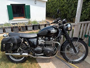 Triumph Boneville T100