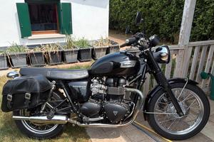 Triumph Boneville T100