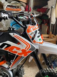 Si vende moto pit bike 125