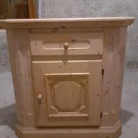 Mobile in pino naturale ad angolo