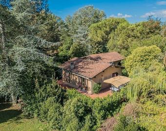 Villetta unifamiliare con ampio giardino