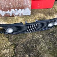 Griglia con fanali fiat ritmo 130 tc