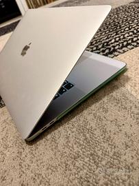 Apple MacBook Pro 16” 2019 i7 / 16GB / 512GB