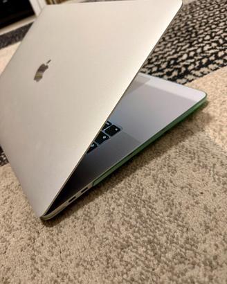 Apple MacBook Pro 16” 2019 i7 / 16GB / 512GB