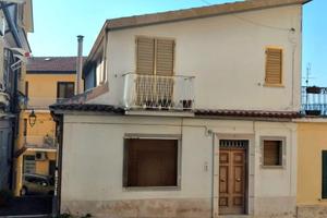Casa monofamiliare a due piani