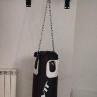 Sacco da box + barra trazioni 