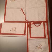 Bavaglini ricamati a mano