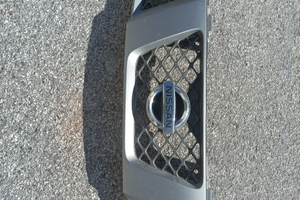 Mascherina frontale Nissan navara 2.5
