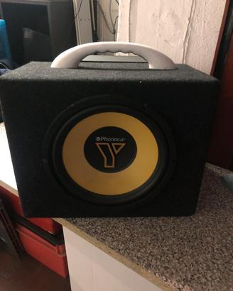 Subwoofer auto