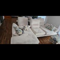 divano con chaise long (sett. 2024)