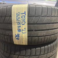 2 invernali 245/35 R18