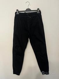 Pantaloni zara