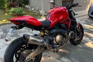 Ducati monster 821