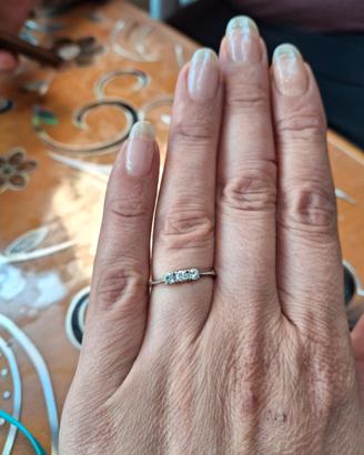 anello argento trilogy con tre pietre
