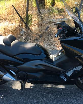 YAMAHA TMAX 500 TENUTO MANIACALMENTE.