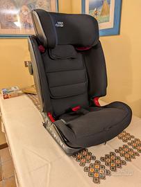 Seggiolino auto per bimbi con isofix