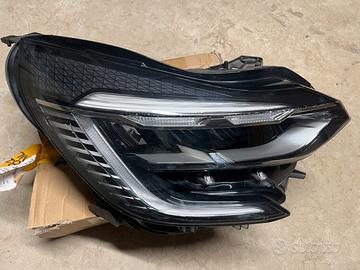 Renault Captur II Faro/fanale 260104525R