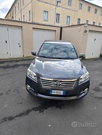 Toyota rav4  4x4 crossover exclusive d-4d.. full