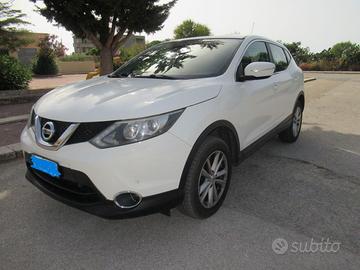 Nissan Qashqai bianco - diesel