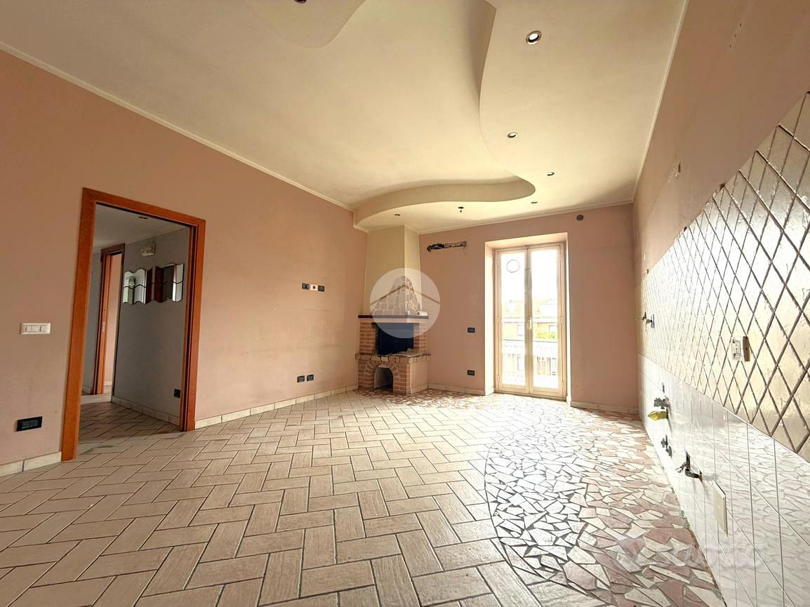 3 LOCALI A ROMA - Vista 3