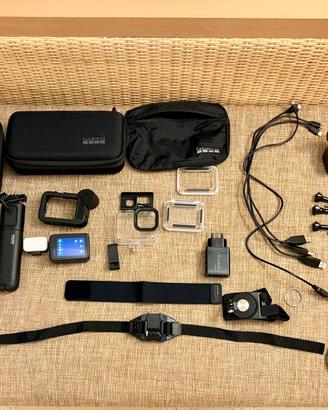 GoPro HERO10 Black + kit completo accessori