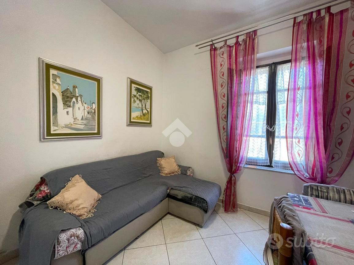 2 LOCALI A CAGLIARI - Vista 3