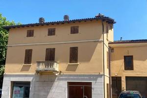 Appartamento di 169 m² con più di 5 locali e box a