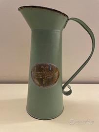 Annaffiatore in metallo