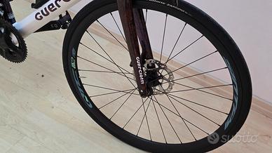 bici corsa carbonio 105 12velettronico