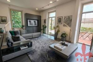 Appartamento di 150 m² con 5 locali a Firenze