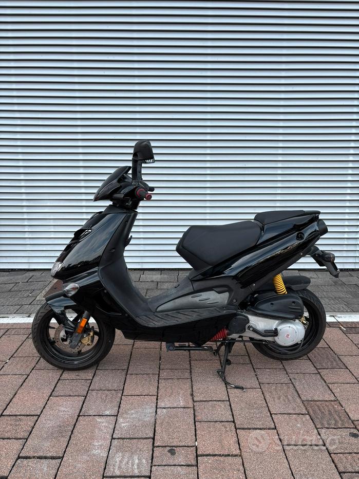 Motorino 50 Aprilia Sr 50 Motard Usato Aprilia Sxr Aprilia Sr 50