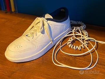 Telefono vintage a forma di scarpa