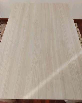  tavolo legno chiaro 