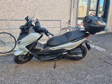 Honda Forza 350
