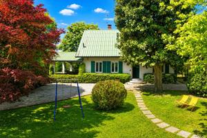 Villa di 340 m² con più di 5 locali a Besana in Br