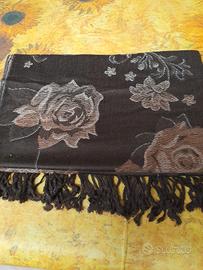 sciarpa coprispalle nuova