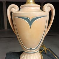 Lampada in terracotta decorata