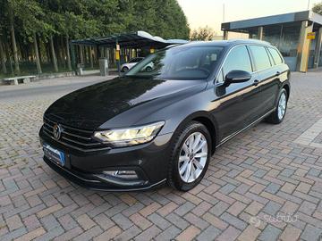 Volkswagen Passat Variant 2.0 TDI SCR 122 CV EVO D