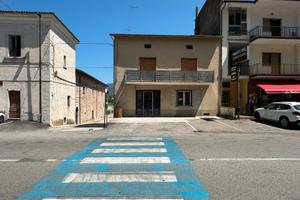 Locale commerciale 65 mq